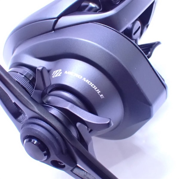２０エクスセンスＤＣＳＳＨＧ右